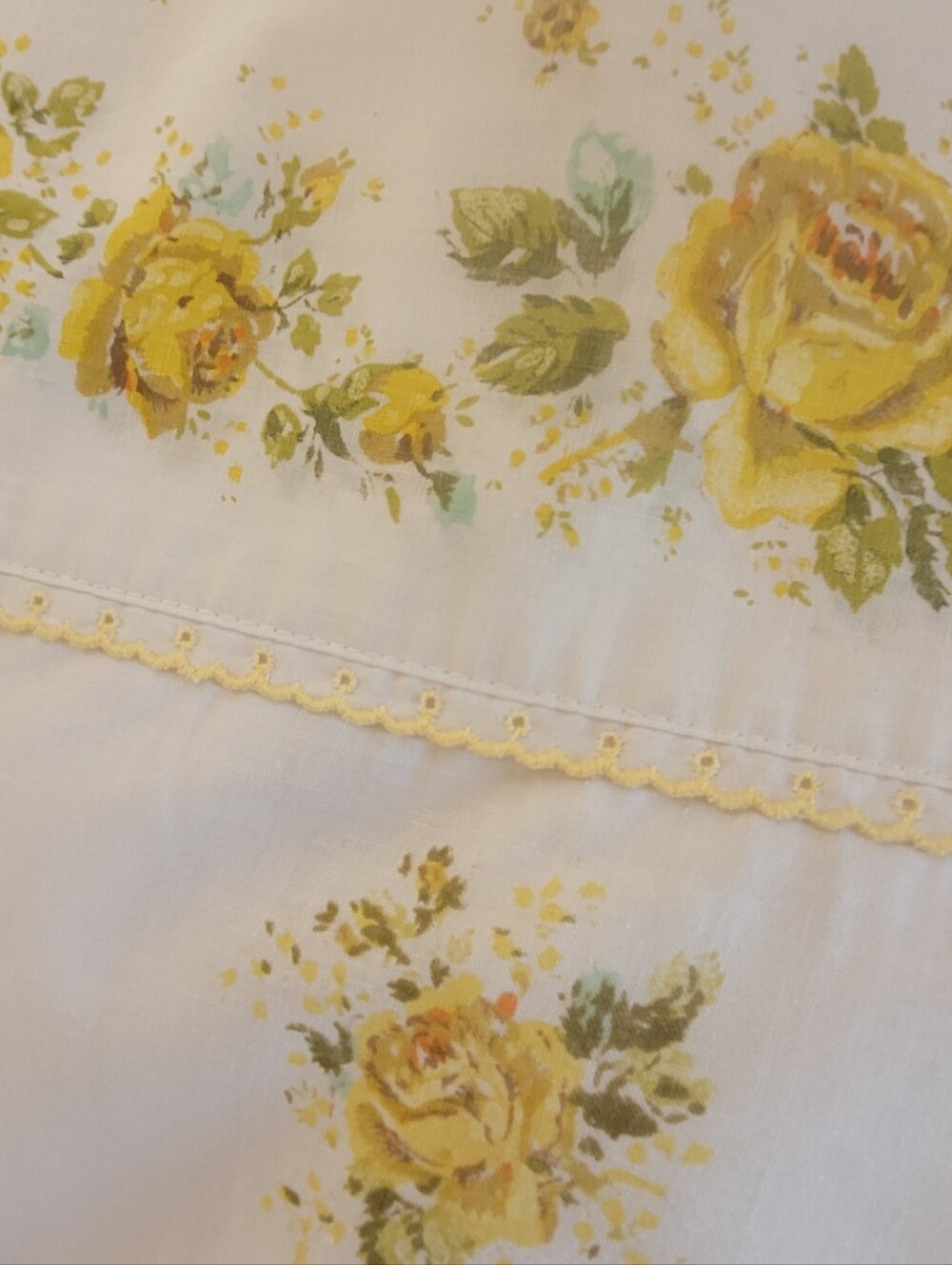Vintage Queen Sz 3pc Sheet Set